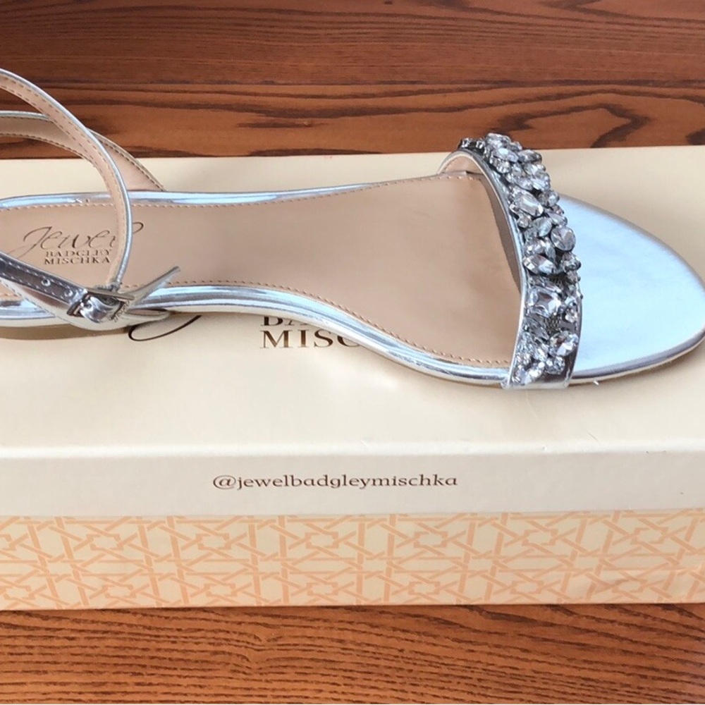Jewel Badgley Mischka Silver Embellished Sandals